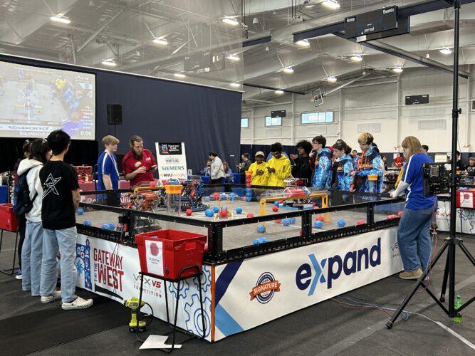 Sherrard Teams Fare Well At ‘Gateway To The West’